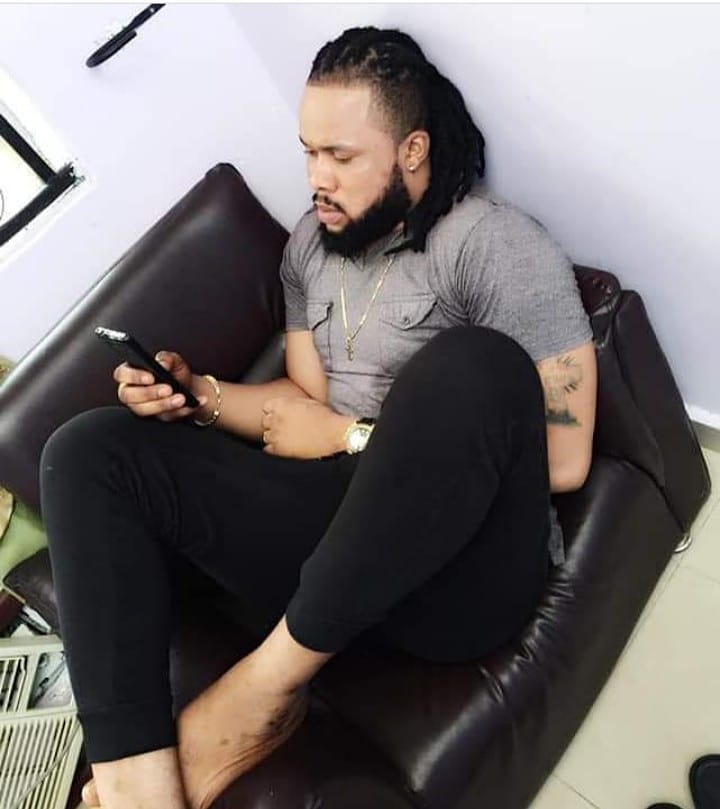 Tattoo Sb Young Eze loves tattoos and got his body, arm tattooed.