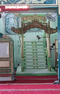 mimbar di masjid sultan suriansyah mimbari di masjid sultan suriansyah