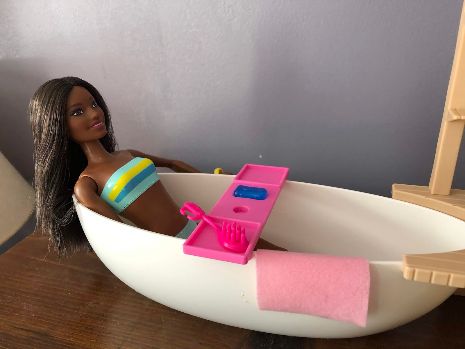 Cozy Comforts and Dolls Barbie Bathtub Set 2020