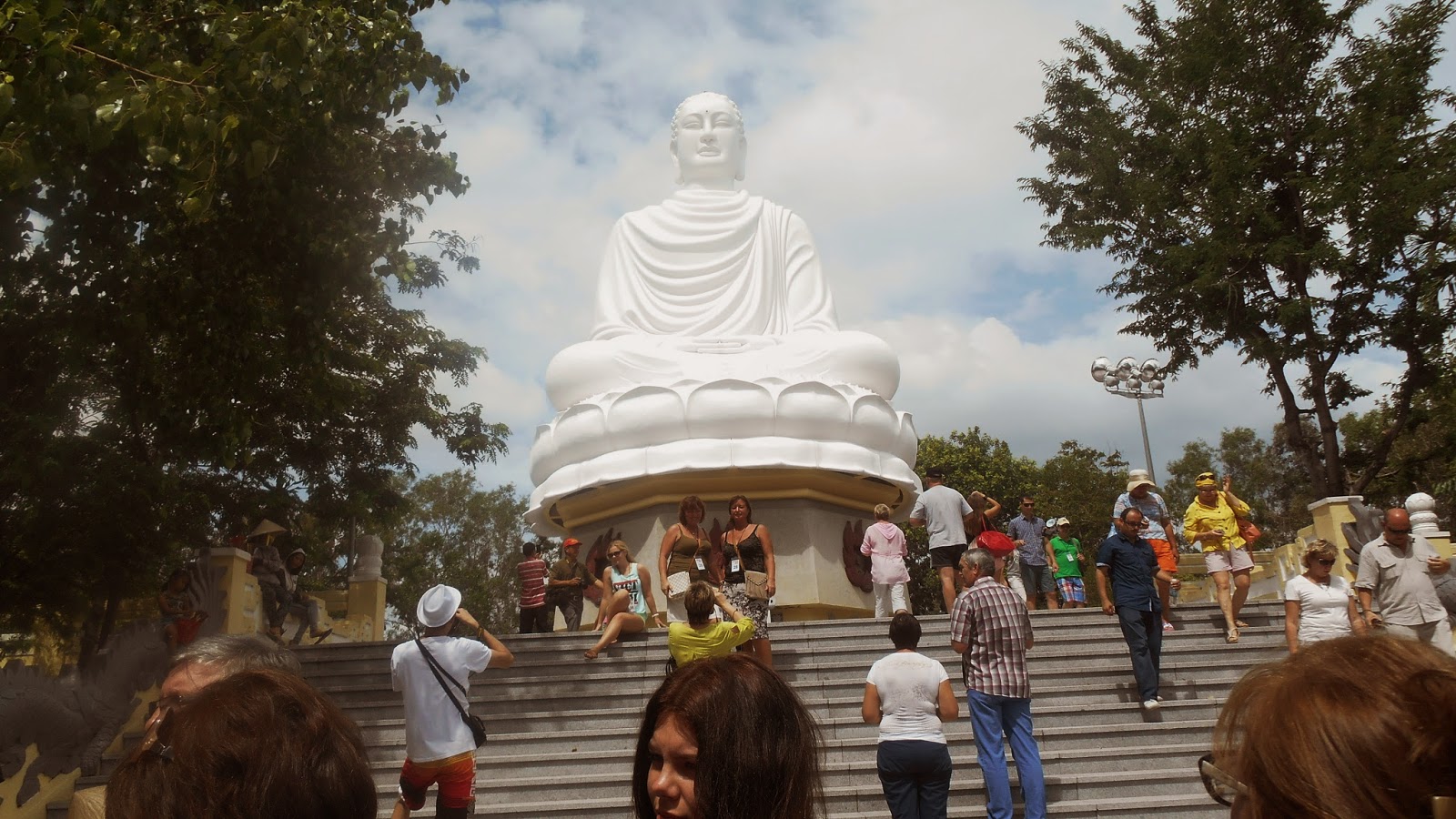 Будда на лотосе