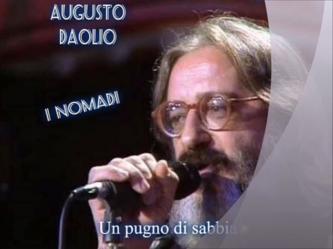 UN PUGNO DI SABBIA (Testo, video)