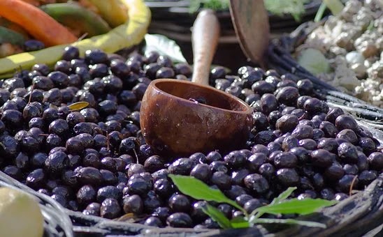 طريقة عمل معجون الزيتون الأسود