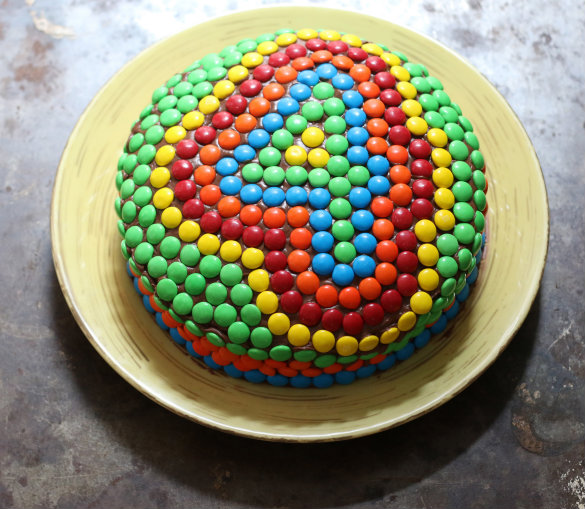 Kids' Birthday Cake Idea Decorating With M&M's! 17 Apart