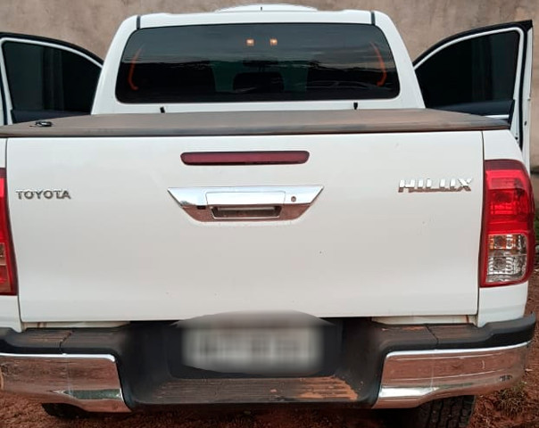 Dois veículos roubados são recuperados em ação da especializada em furtos e roubos