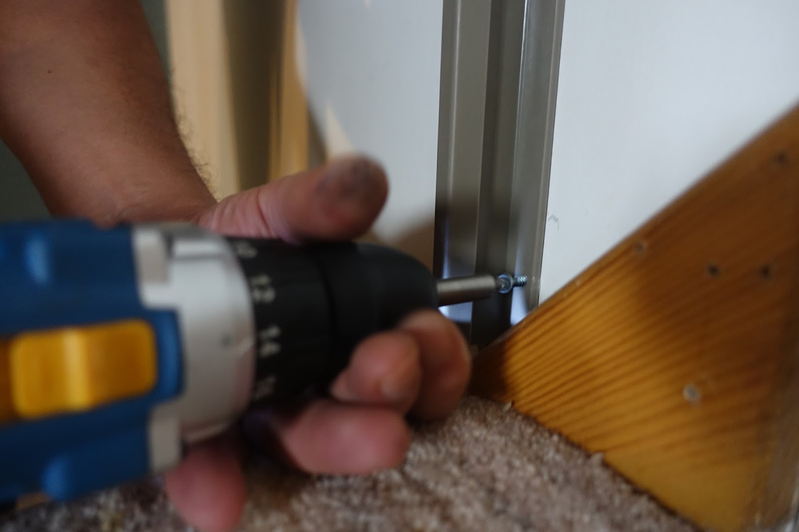 Summer Infant retractable gate a review This day I love.......