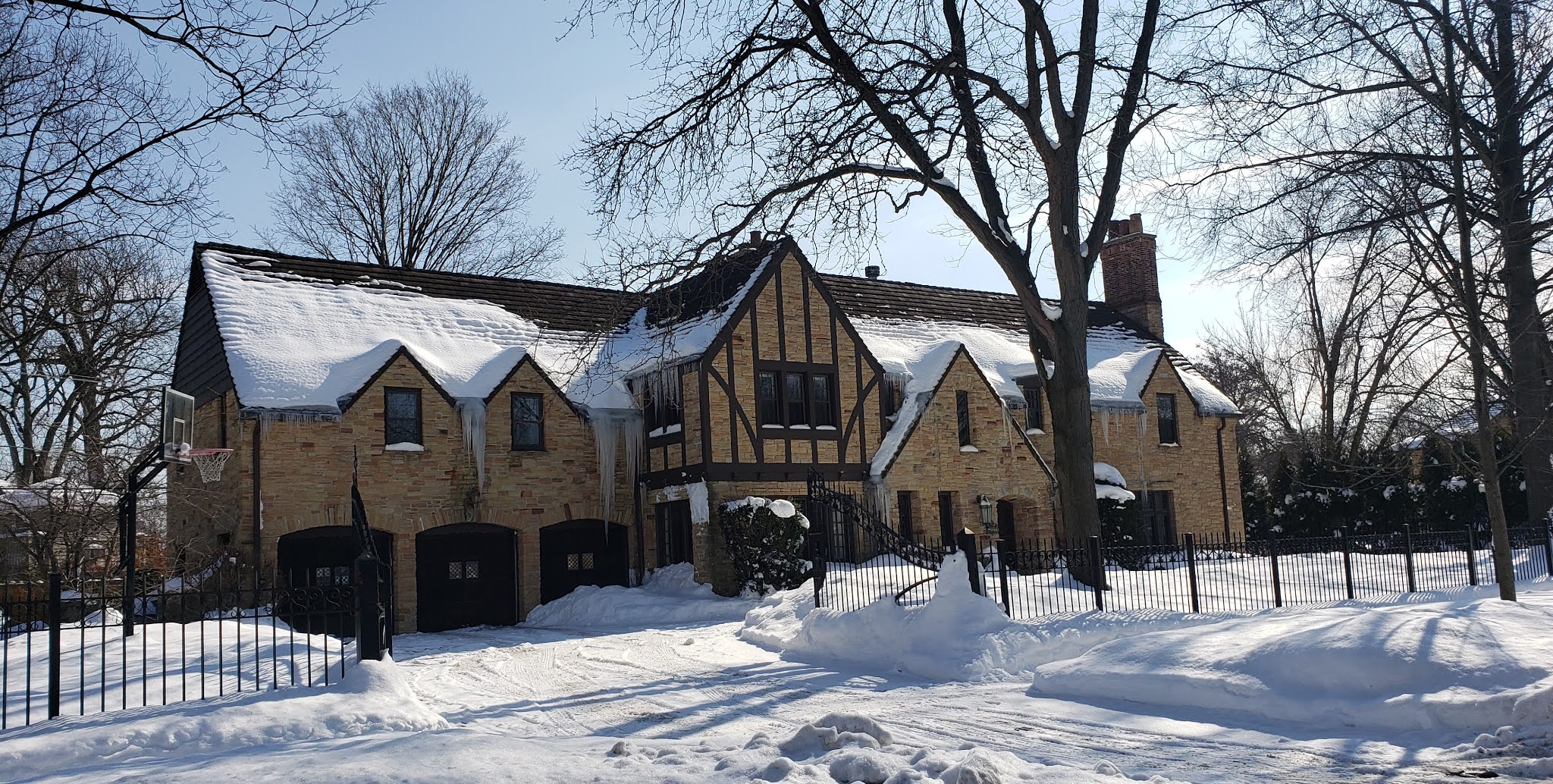 The Chicago Real Estate Local Sauganash single family home sales were