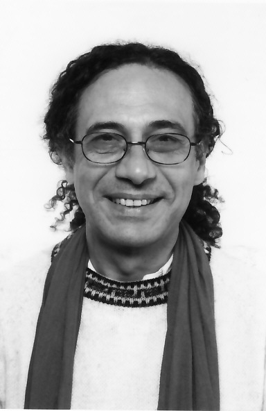 El poeta Juan José Espinosa lanza un mensaje de paz vivido