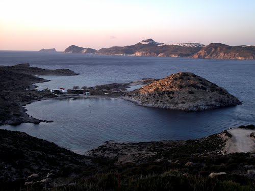 Αυτόχθονες Έλληνες: ΜΗΛΟΣ, ΤΟ ΝΗΣΙ ΤΩΝ ΧΡΩΜΑΤΩΝ!
