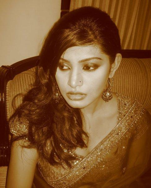 Indian Bangladeshi Pakistani Hot Cute Beautiful Desi Girls
