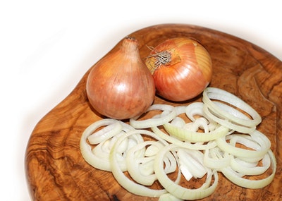 Can Dogs Eat Onion? Is Onions Safe For Dogs? 