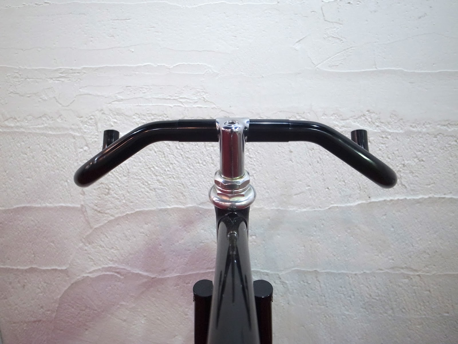 T19 × NITTO ブルホーン ハンドル