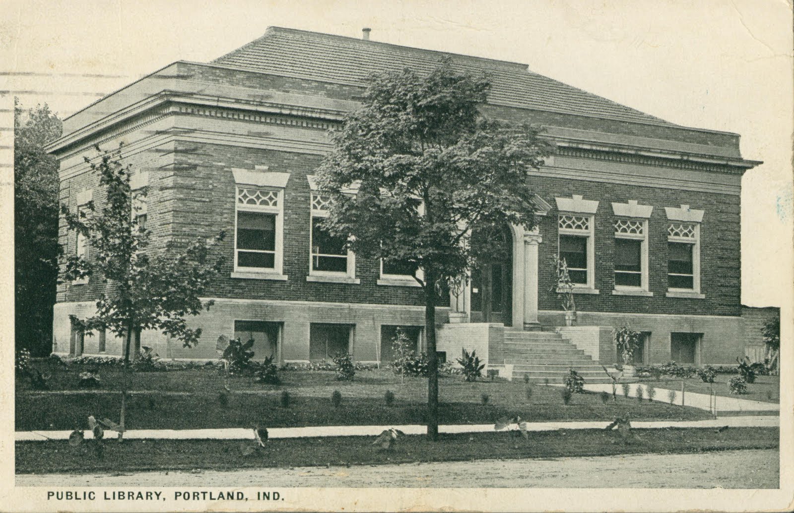 Library Postcards 1923 Public Library, Portland, Indiana