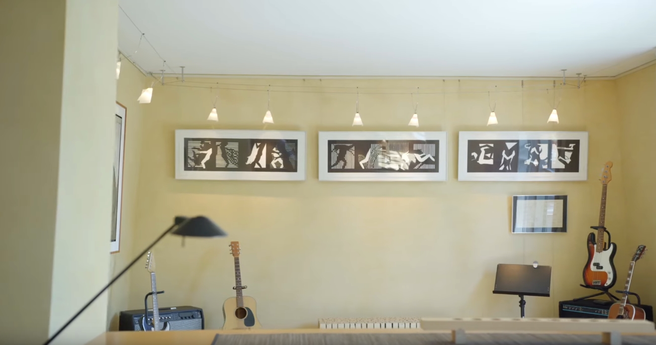 15 Photos vs. 724 14th Ave W Kirkland, WA Home Interior Design Tour