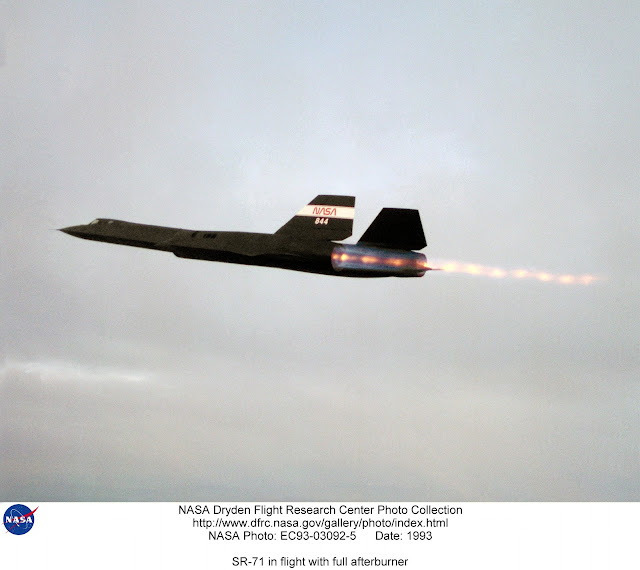 SR-71 Full afterburner takeoff.