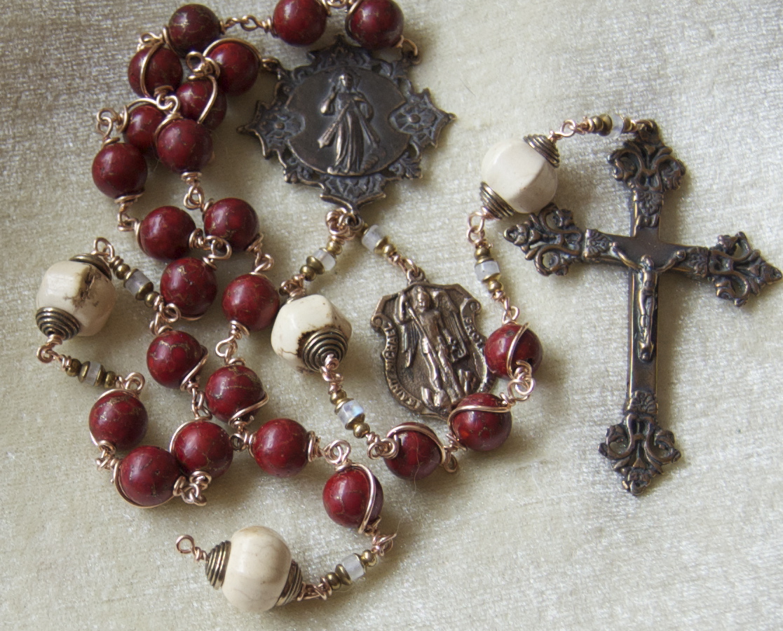 HeartFelt Rosaries: New Rosary of the Divine Mercy Listing this Week!