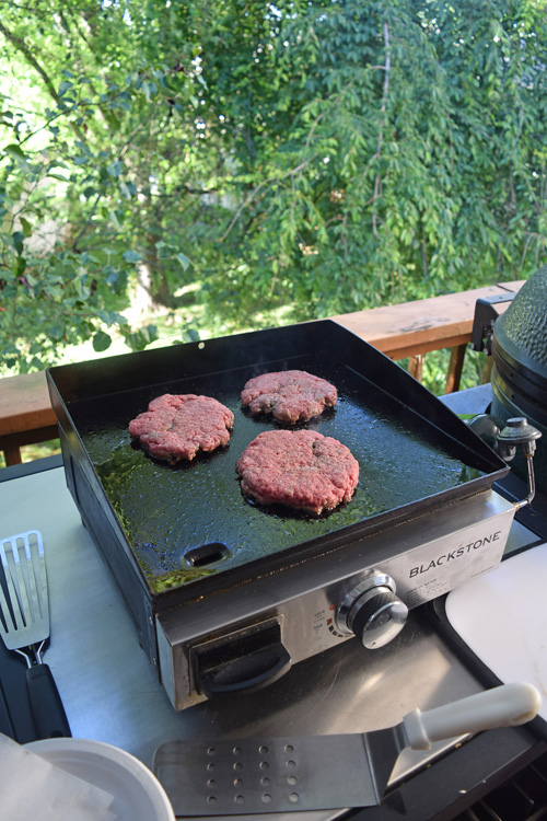 Flat Top Cheeseburgers