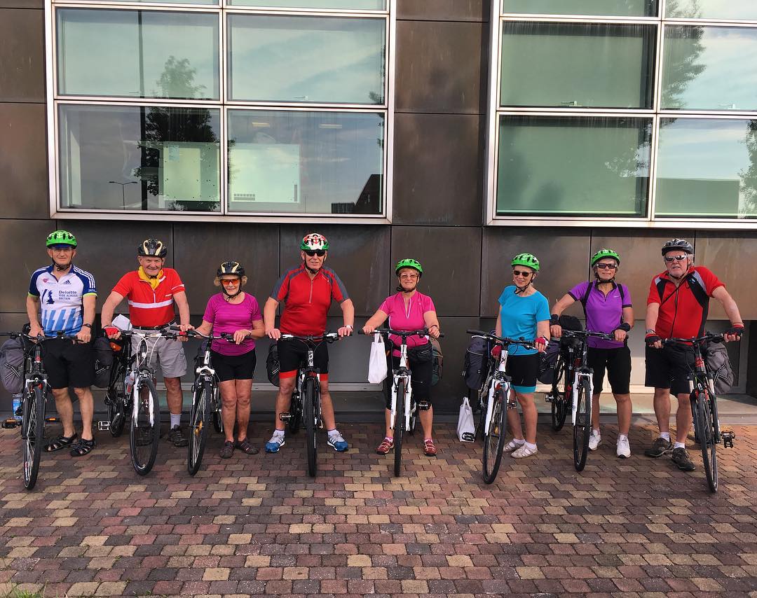 carbon road bike rental in Venice Venezia Italy bicycle shop cycling