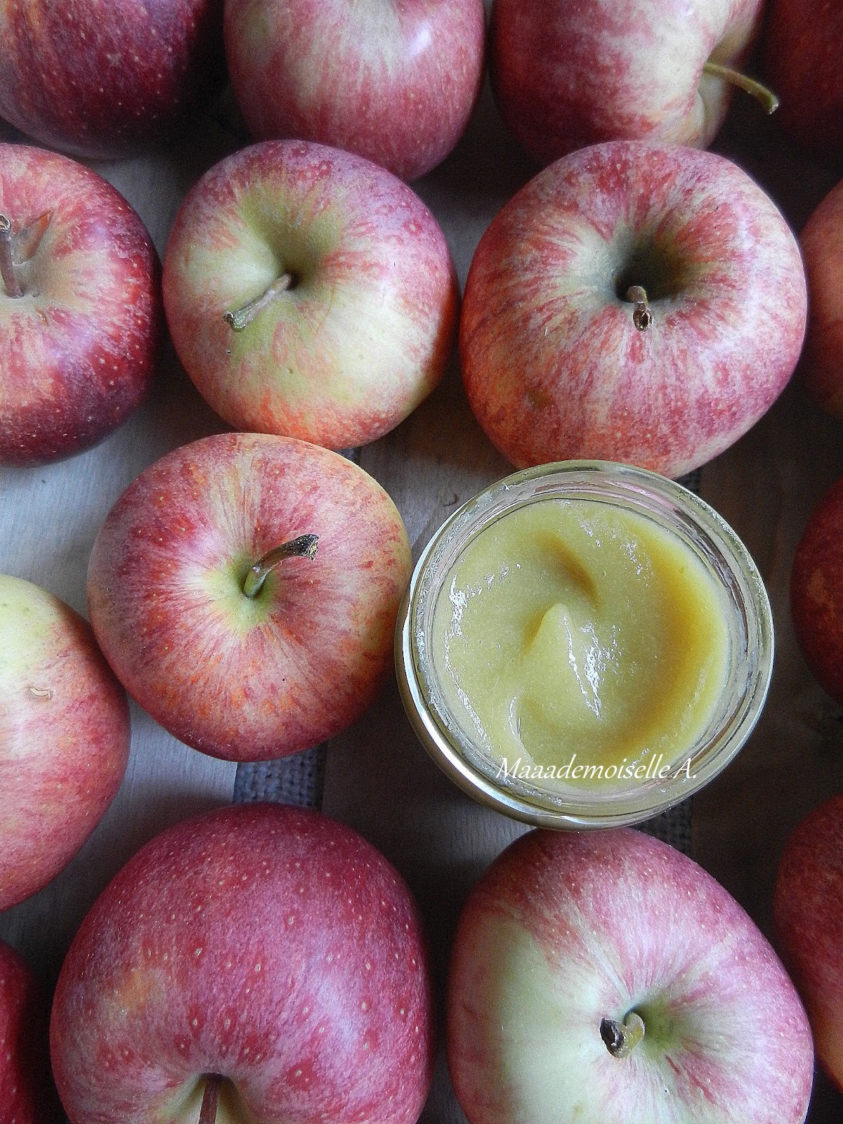 Maaademoiselle A. Recette de petit pot pour bébé Compote Pomme