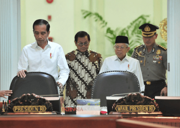 Jokowi Minta Maaf, Nyaris Lupa Ada Wapres Ma’ruf Amin di Istana