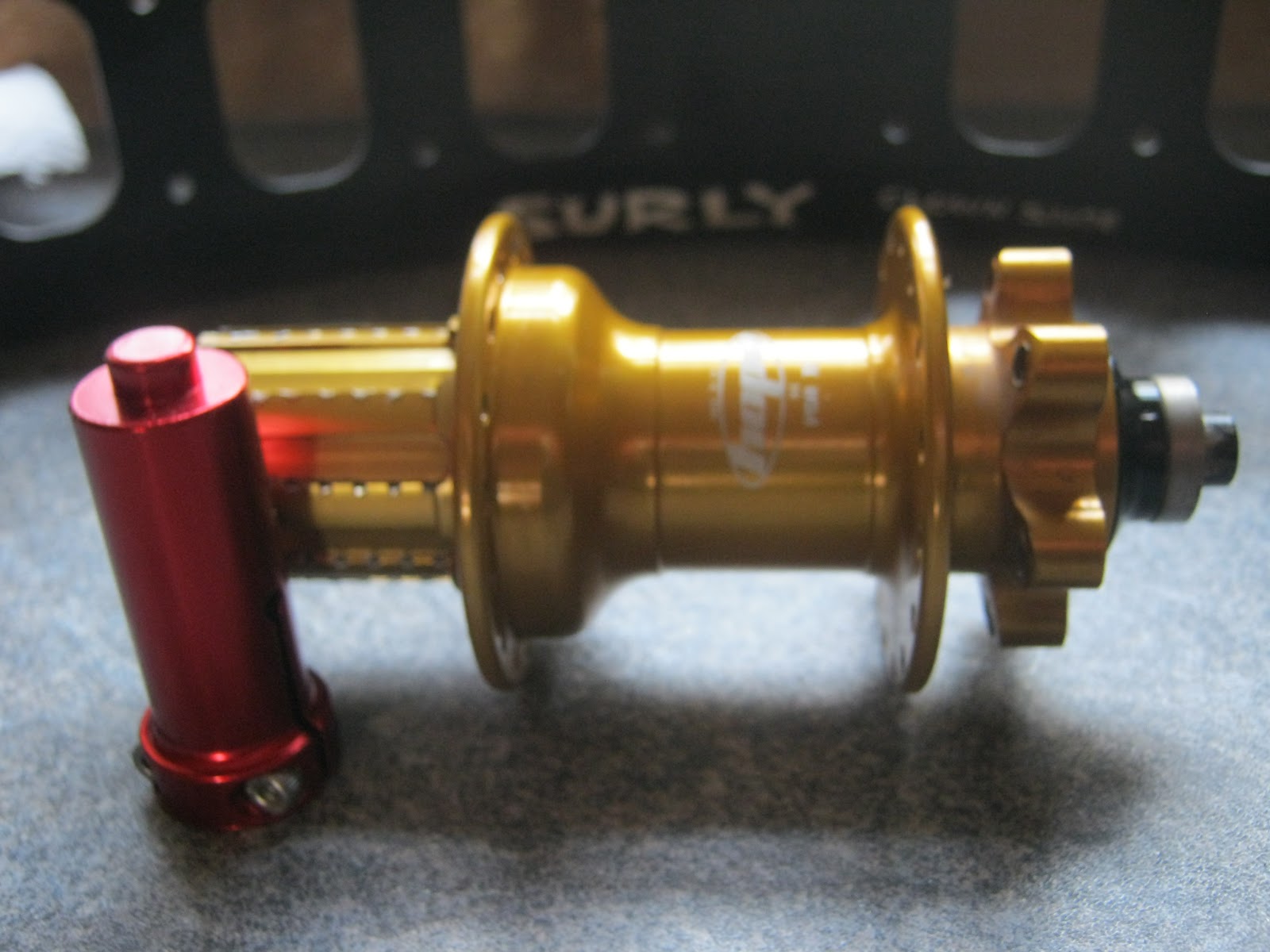 coastrider Hope Hubs, and stock Moonlander hubs...