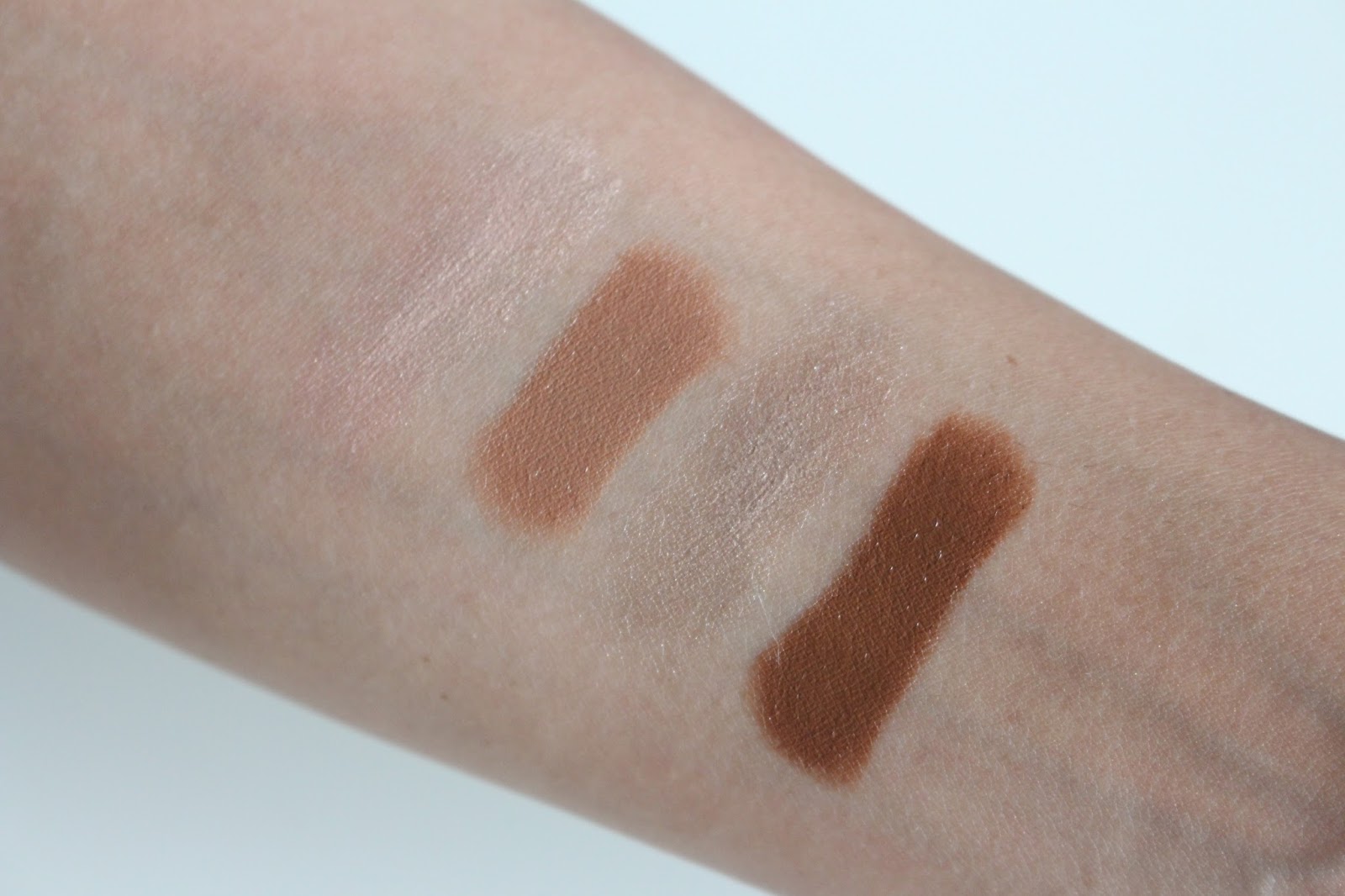 Samantha Light and Contour Sculpting Stick Duo Shadow and Light