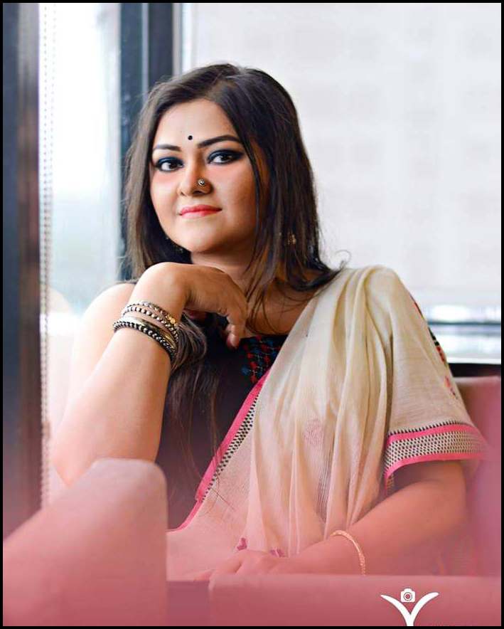 Aye Tobe Sohochori Star Jalsha Serial Cast Koneenica Banerjee