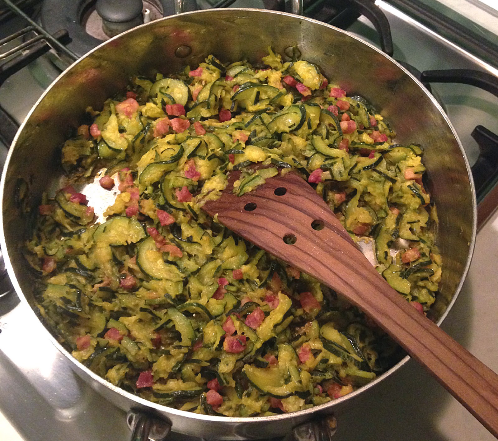 Nuts about food Pasta with zucchini, saffron and smoked pancetta