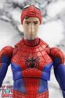 MAFEX Spider-Man (Peter B Parker) 13