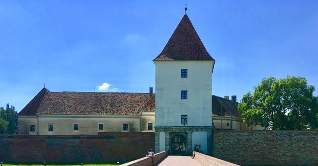 Zamek w Sarvar, Węgry