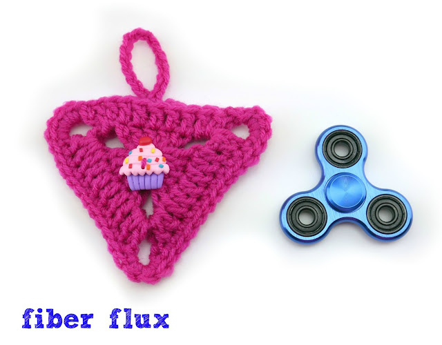 Fiber Flux Free Crochet Pattern...Fidget Spinner Case!