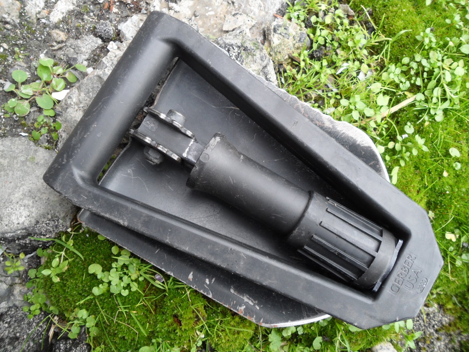 Four Bees U.S. Marine Corps, USMC, Gerber ETool, TriFold Shovel