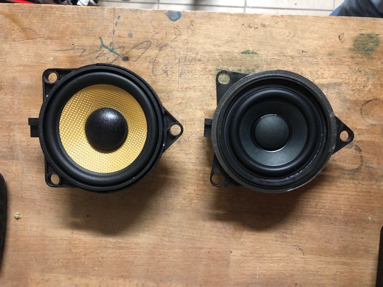 volvo xc90 aftermarket subwoofer