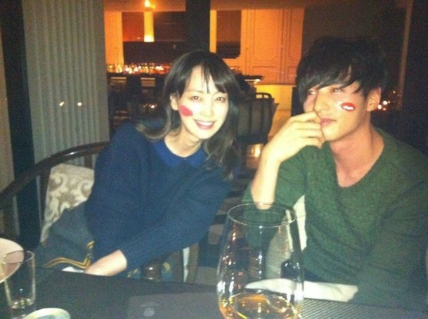 Old photo of Won Bin and Lee Na Young pre-marriage resurfaces ~ Netizen