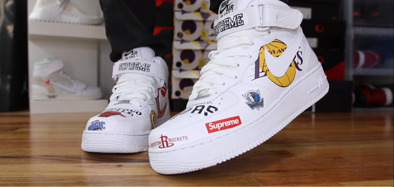Nike Air Force 1 Supreme Chicago