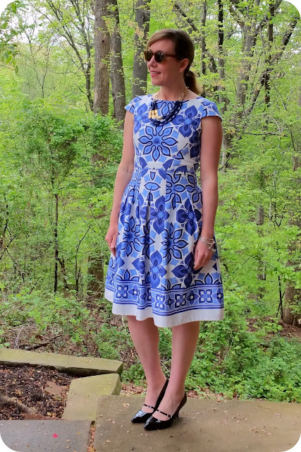 Made by a Fabricista: Border Prints Blues (and Whites)!