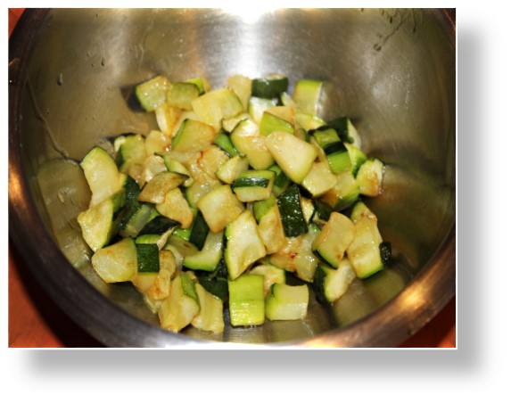 TORTILLA DE PATATAS CON PIMIENTO Y CALABACÍN (Mª JOSÉ) {TURECETA EN MIS FOGONES}PASO A PASO