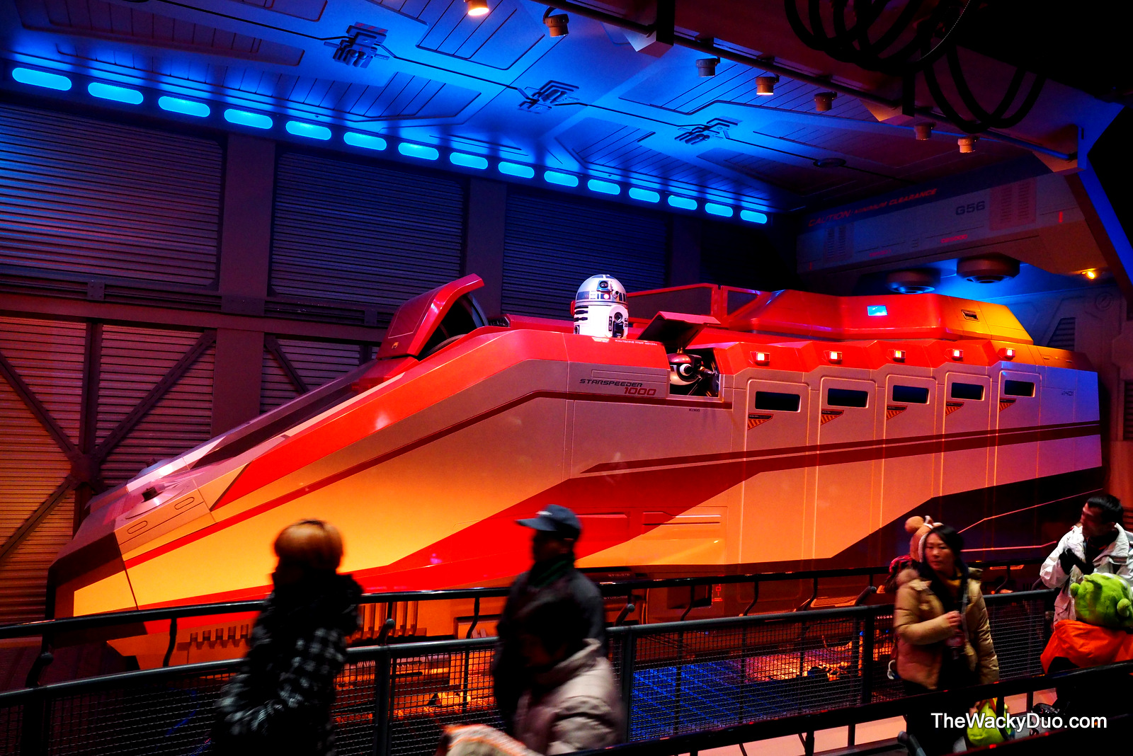 Wacky Tokyo : Surviving Tokyo Disneyland with kids | The Wacky Duo