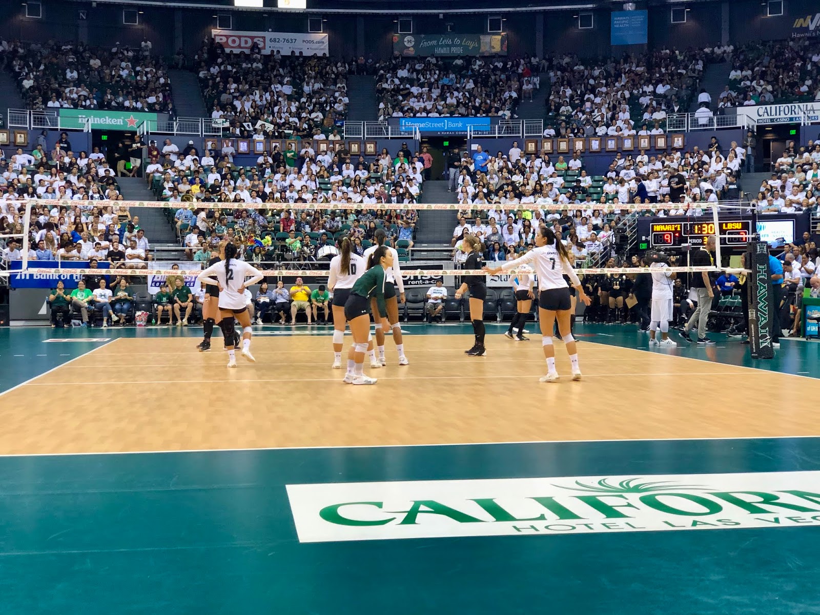 GREAT EATS HAWAII RAINBOW WAHINE VOLLEYBALL BIG WEST CHAMPS!