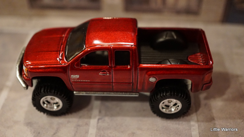 HOT WHEELS 1/64 Único Pickup Toyota Tundra Custom Real Riders Olympic