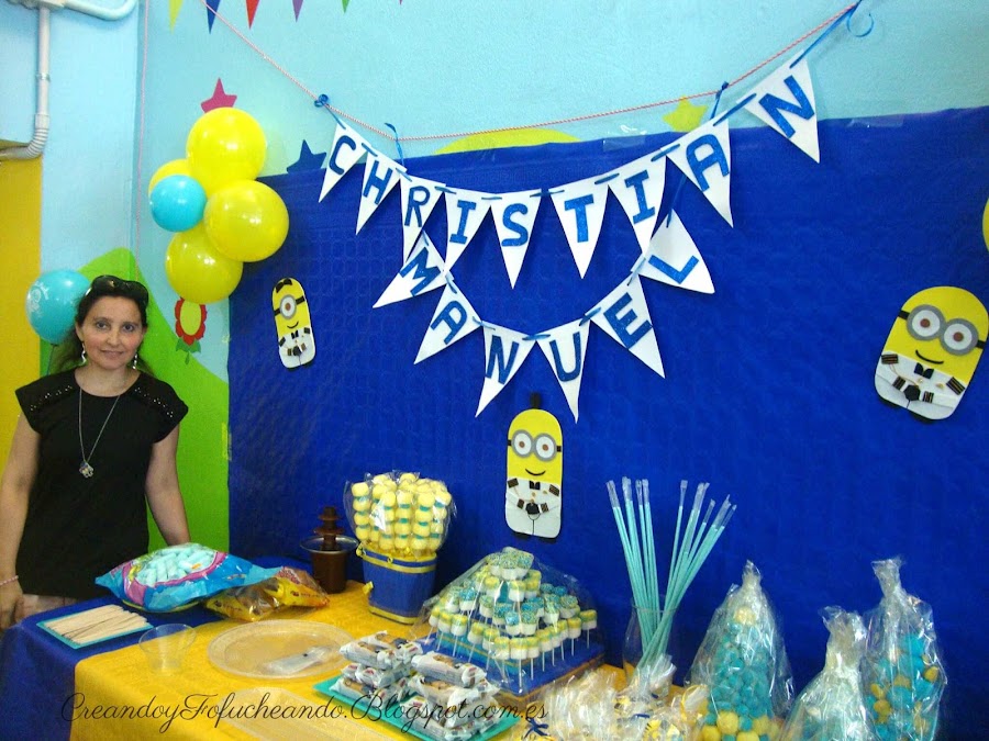 Mesa decorada primera comunión niño