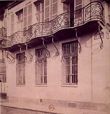 Balcon de l'hôtel d'Arvers à Paris en 1904, photo par Atget