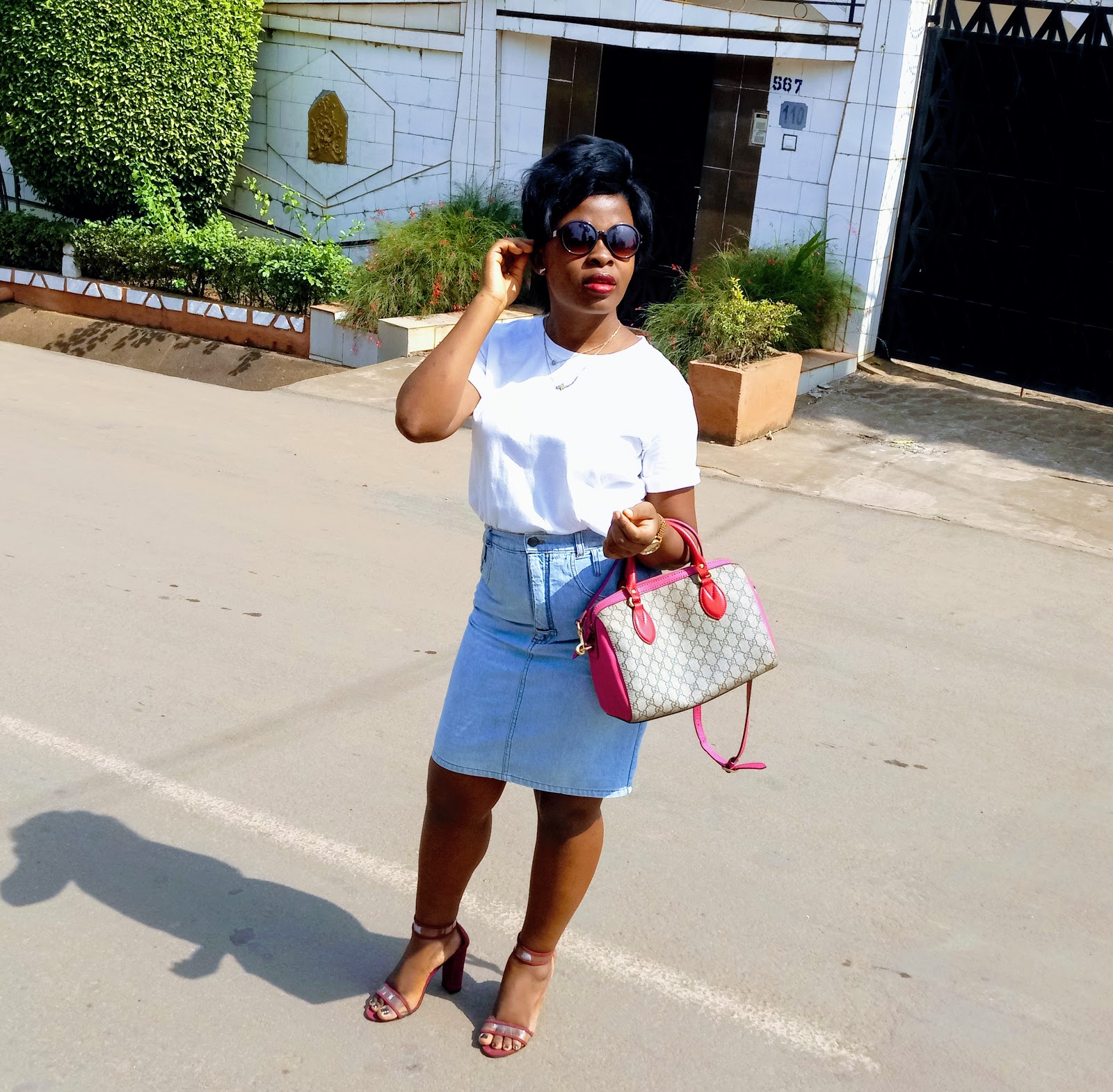 Don't hesitate to add some sunshades when the sun is smiling outside