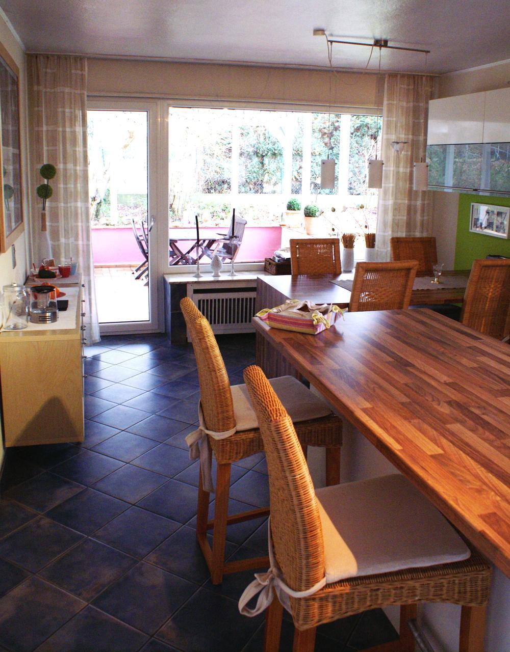 eigenfarbig: Januar 2012