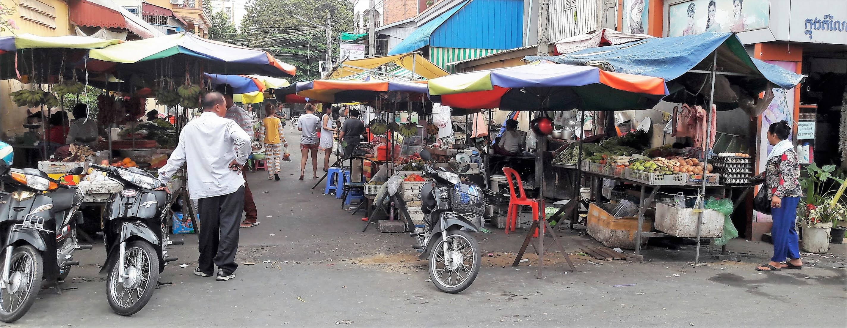 View of a street market.