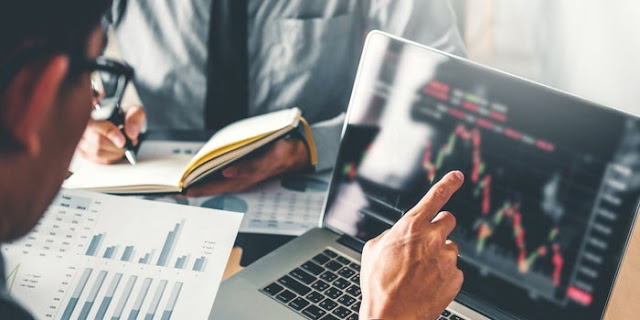 Ways to Make Money Online That Seem Great but Just Aren't Realistic Ways to Make Money Online That Seem Great but Just Aren't Realistic