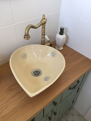 כיור א- סימטרי, כיור בצורת לב, כיור בהתאמה אישית