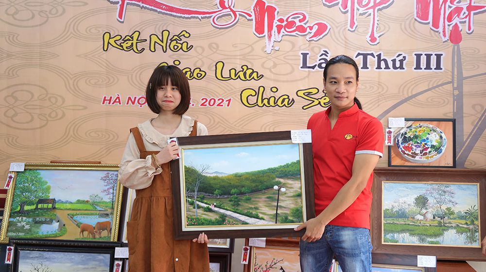 Triển lãm tranh lần thứ 2 do trung tâm Mỹ Thuật Việt tổ chức | Học vẽ tranh  phong cảnh, tranh tường 3d, dạy online miễn phí tại Hà Nội