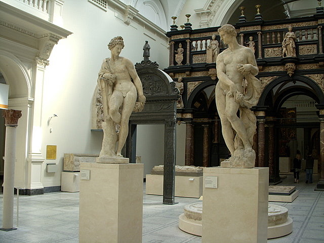 The Victoria and Albert Museum, London - statues of Zephyr and