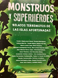 Monstruos y superhéroes