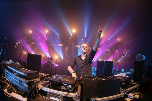 tomorrowland 2022 armin van buuren